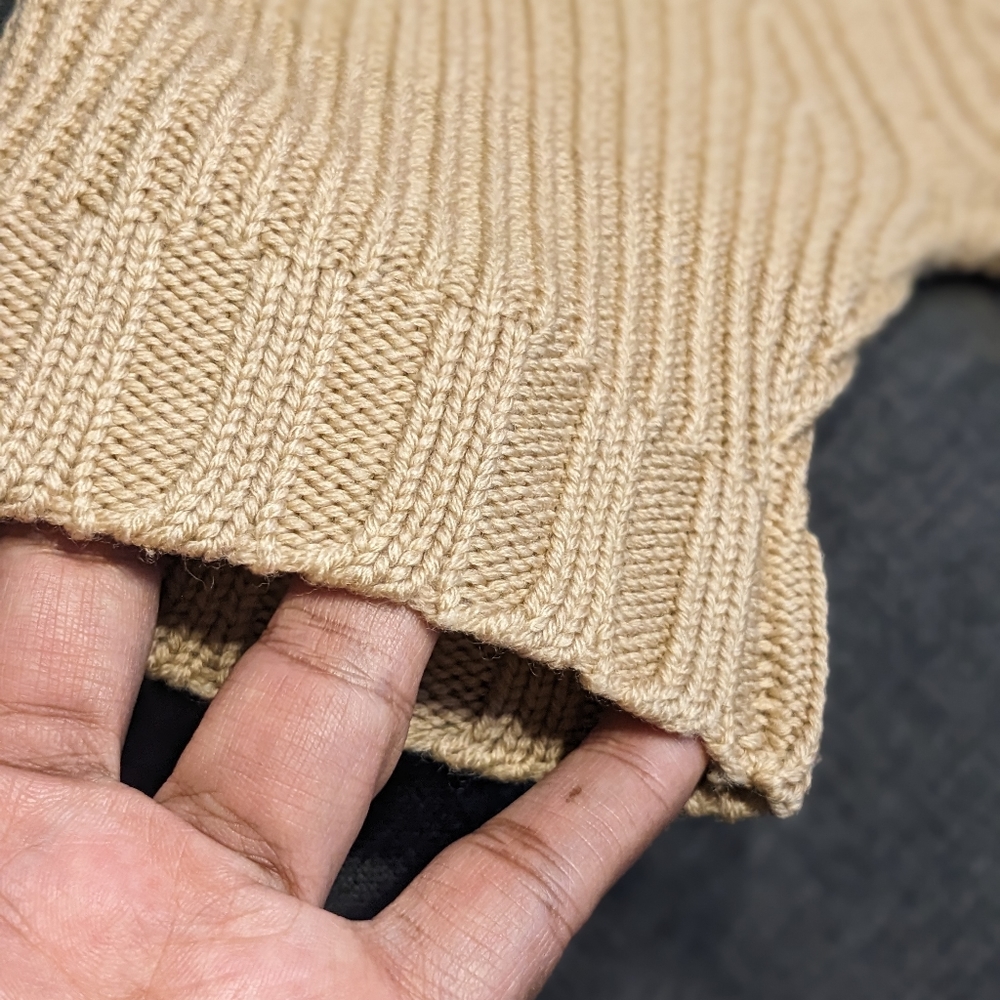 Sweater - Picture 4 of 5